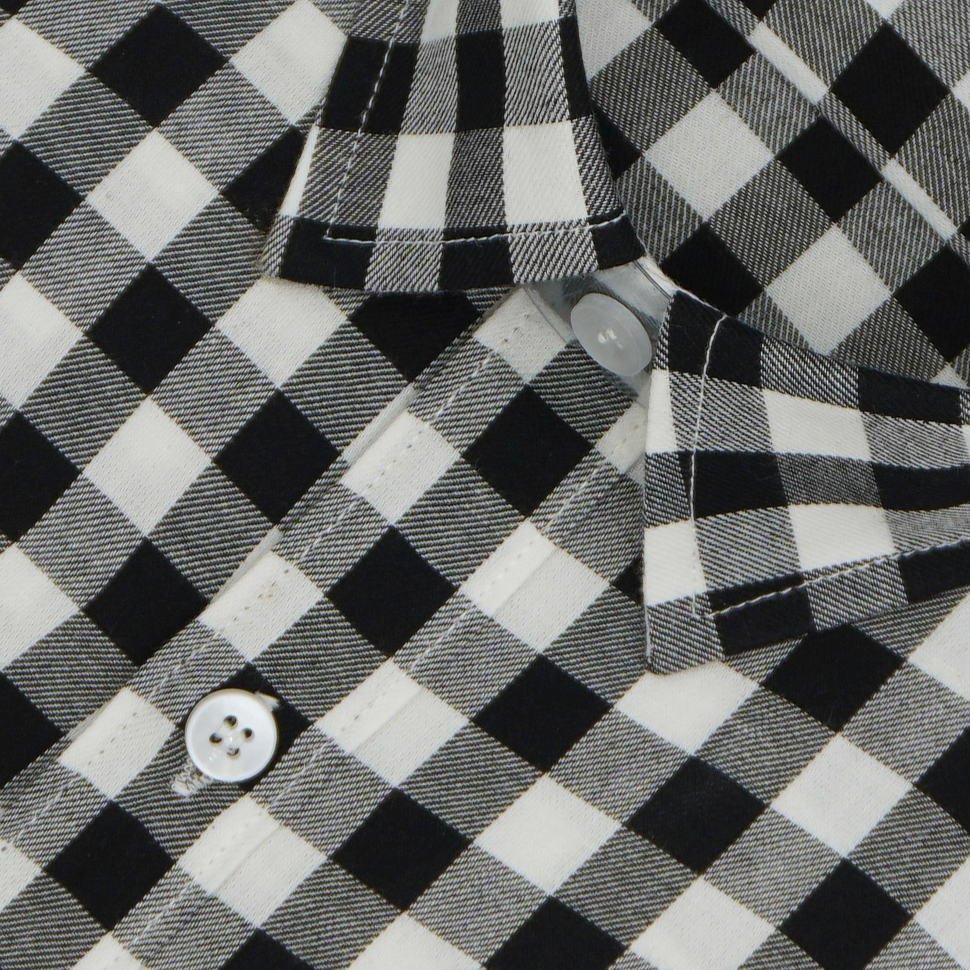 Men's 100% Cotton Gingham Checks Half Sleeves Shirt (Black)