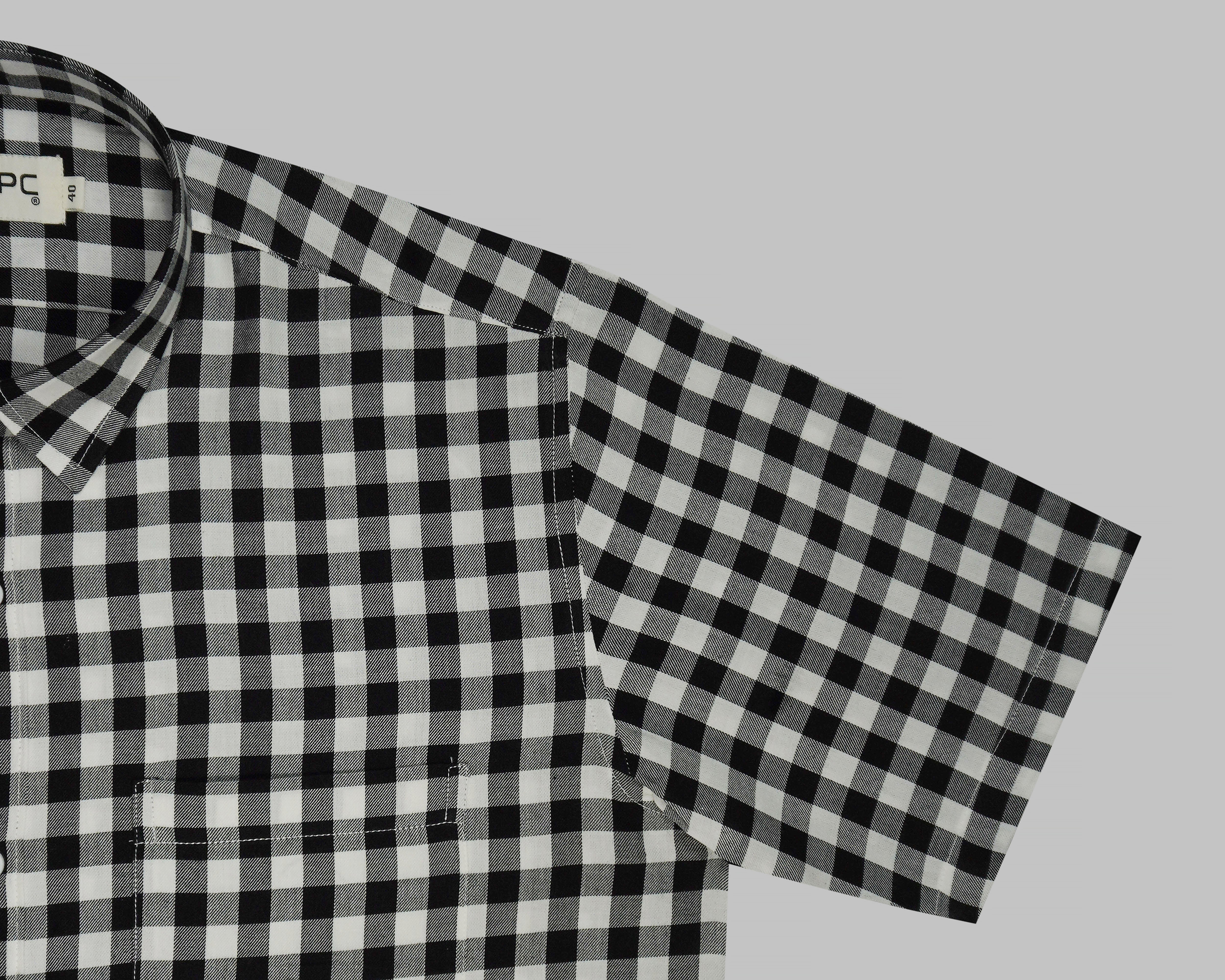 Men's 100% Cotton Gingham Checks Half Sleeves Shirt (Black)