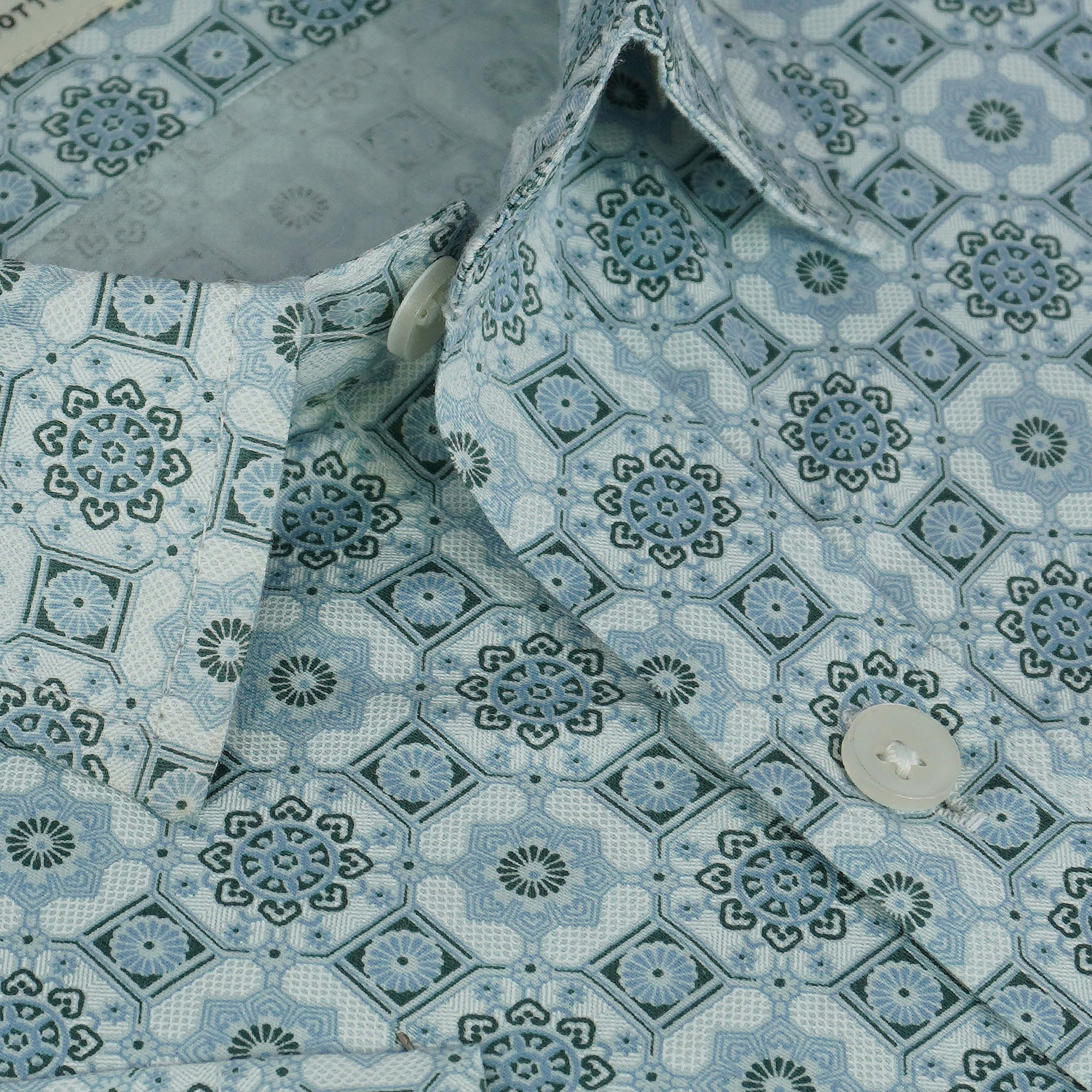 Men's 100% Cotton Geometric Printed Half Sleeves Shirt (Blue)