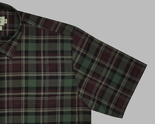 Men's 100% Cotton Plaid Checks Half Sleeves Shirt (Maroon)